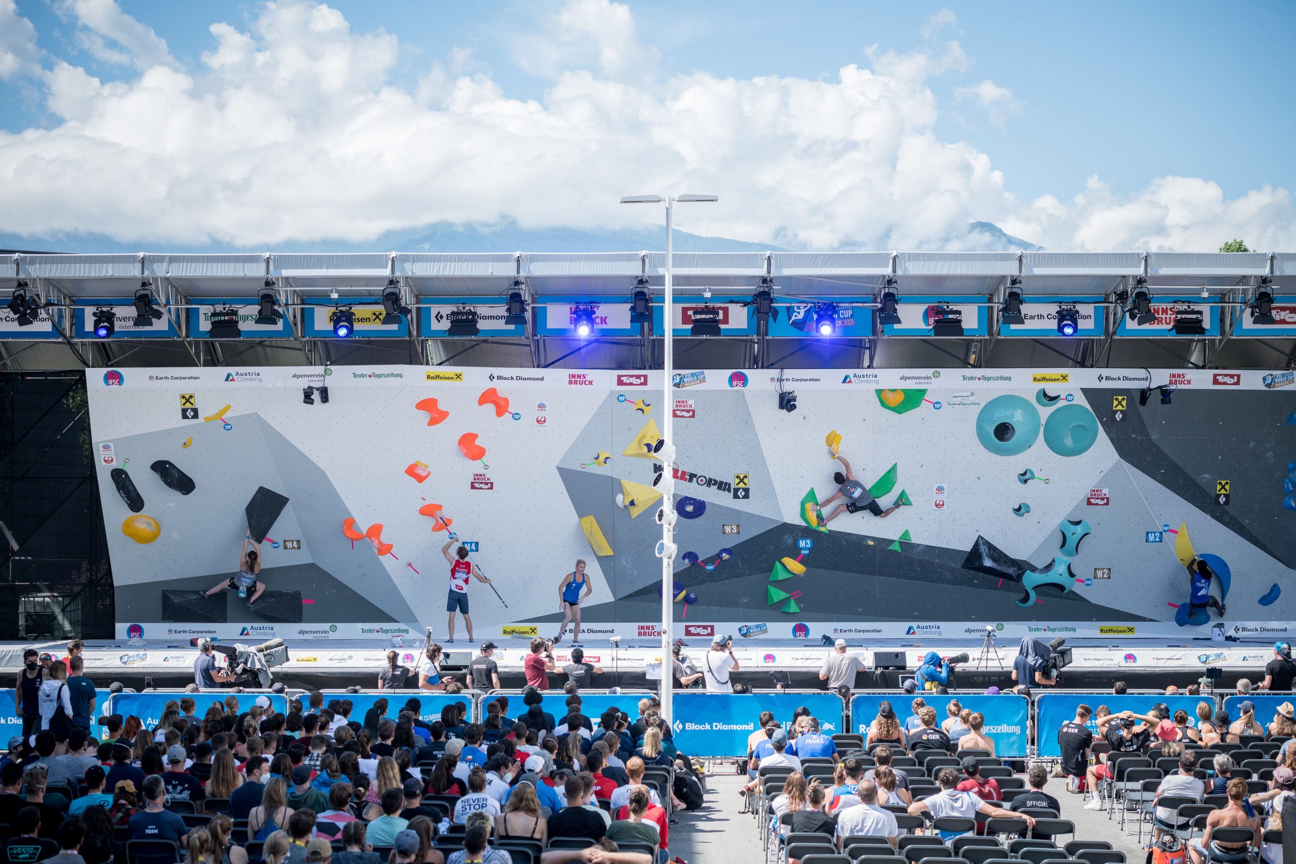 IFSC CLIMBING WORLD CUP INNSBRUCK 2021 Climbers Paradise Tirol