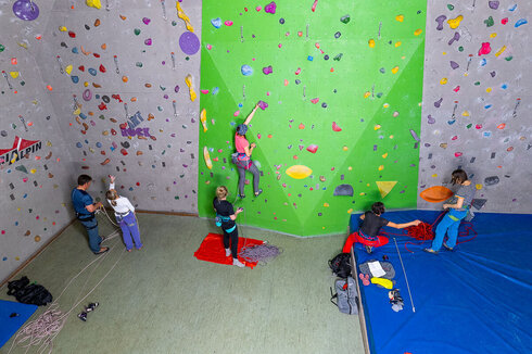 Sport climbing routes in the indoor area of the climbing hall in Kufstein.