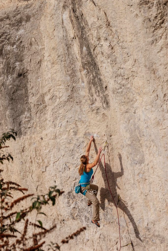 Im Dschungelbuch ist es an der Felswand auch im Winter oft richtig warm, Foto: Simon Schöpf I Climbers Paradise