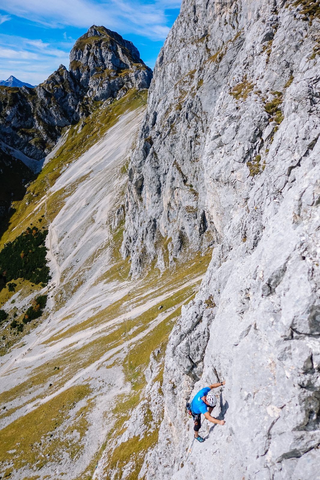 Die Miss Nesselwängle an der Zwerchwand. Top Fels, Top Ausblick, Foto: Simon Schöpf | Climbers Paradise