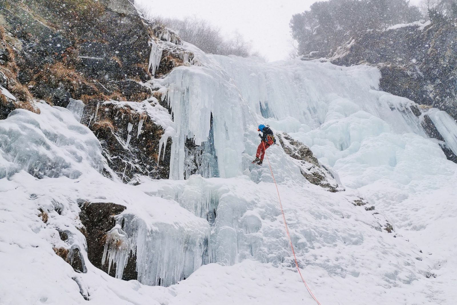 Eisklettern Gasthausfall, Foto: Benjamin Zörer | Climbers Paradise