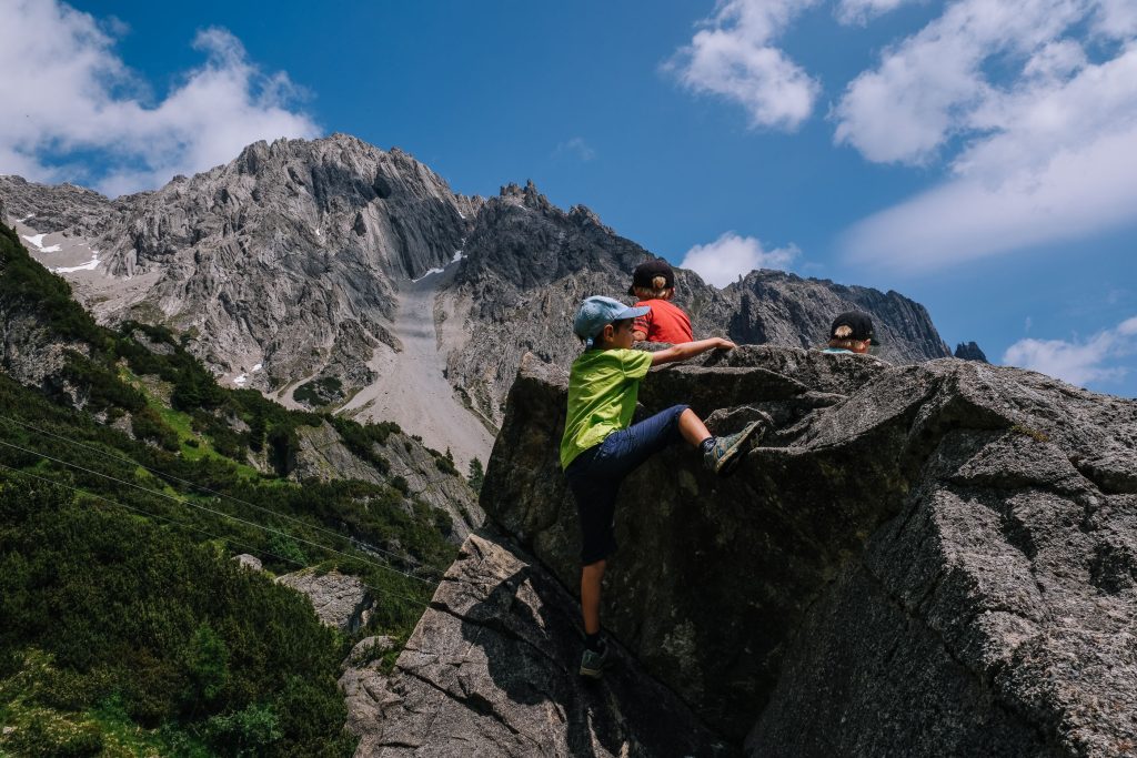 Klettern auf der Muttekopfhütte (Lechtaler Alpen). Foto: Simon Schöpf