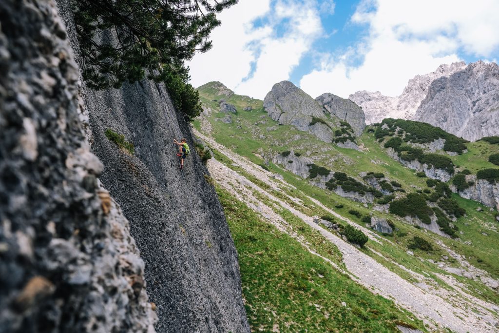 Klettern auf der Muttekopfhütte (Lechtaler Alpen). Foto: Simon Schöpf