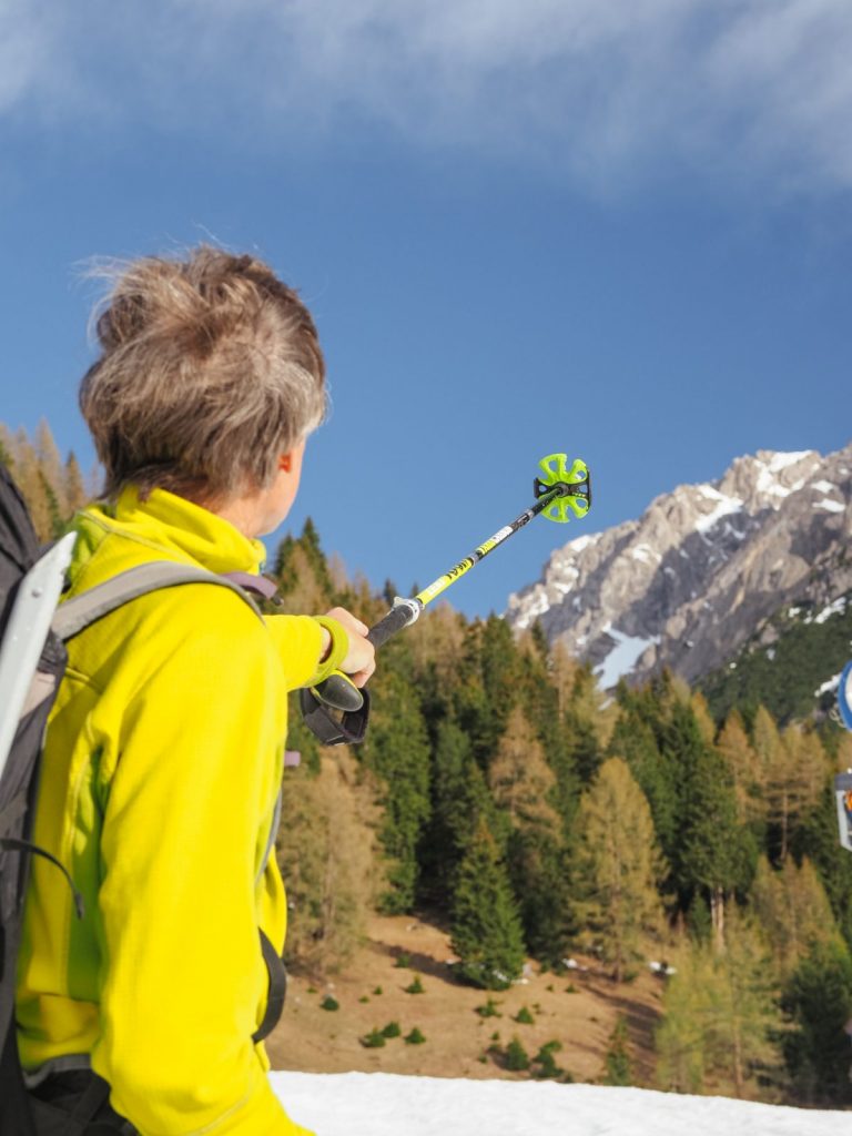 Bergführer Alfred Flür weist den Weg beim Ski & Climb, Foto: Simon Schöpf | Climbers Paradise