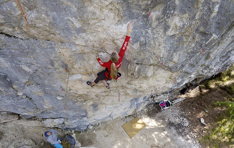 Ein Wintervergnügen: Das Klettergebiet Telfs Hex, Foto: Günter Durner | Climbers Paradise