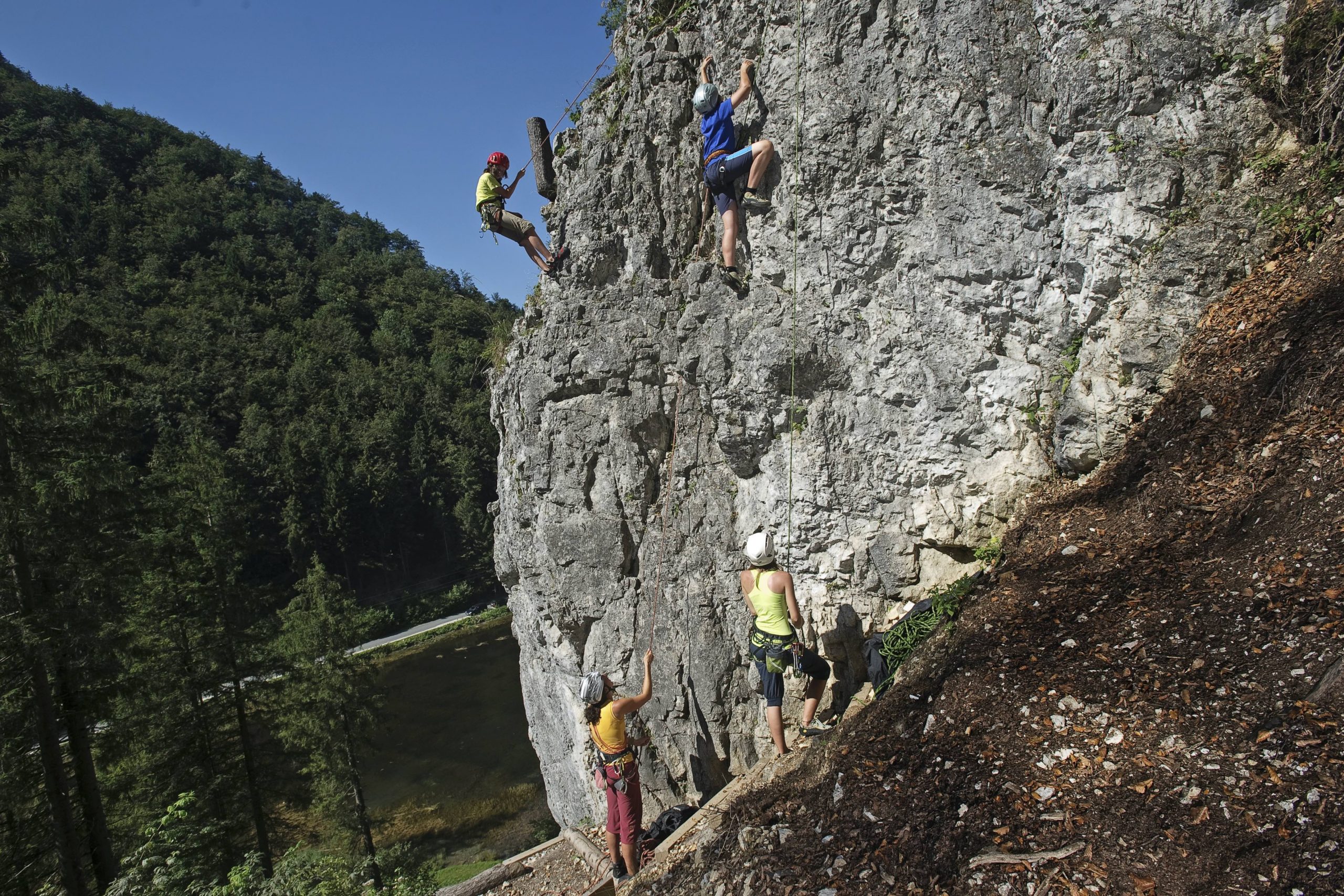 Wiesensee, Klettern über dem See, Foto: Jörg Mitter I Climbers Paradise