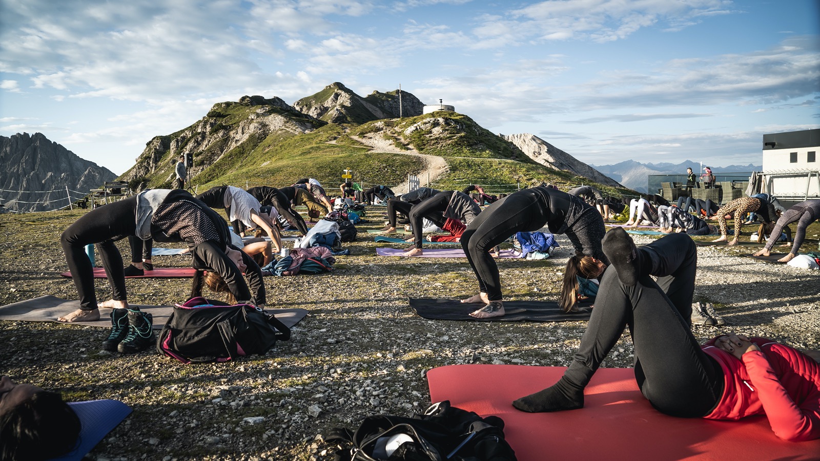 Seefeld, Yoga am Seefelder Joch, Foto: Olympiaregion Seefeld I Climbers Paradise