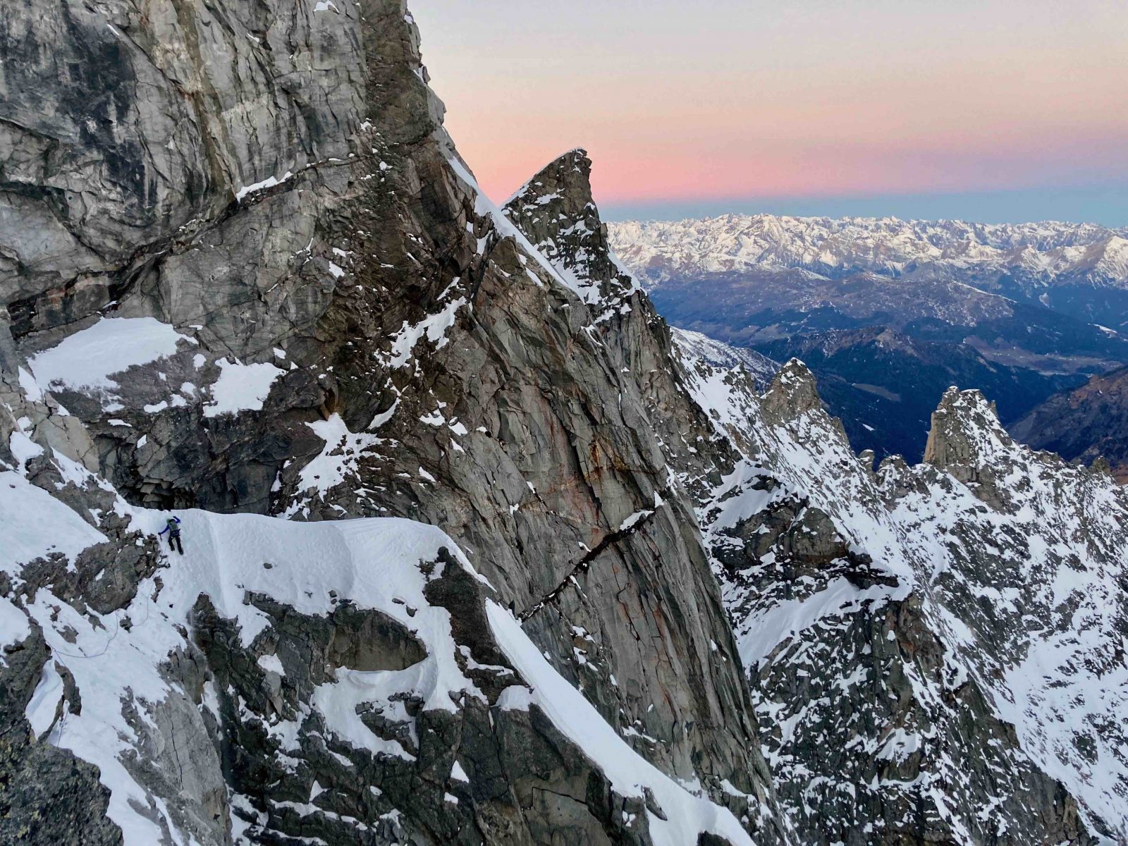 Sagwand-Nordwand, eine wirklich mächtige Wand, Foto: Ines Papert und Luka Lindič | Climbers Paradise