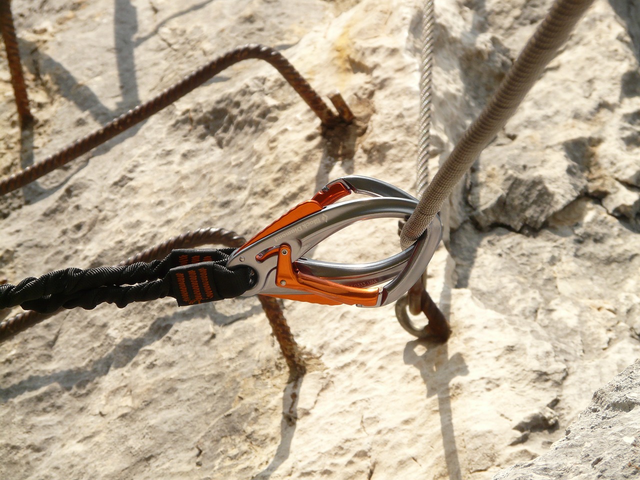 Das Klettersteigset gehört unbedingt dazu, Foto: pixabay | Climbers Paradise