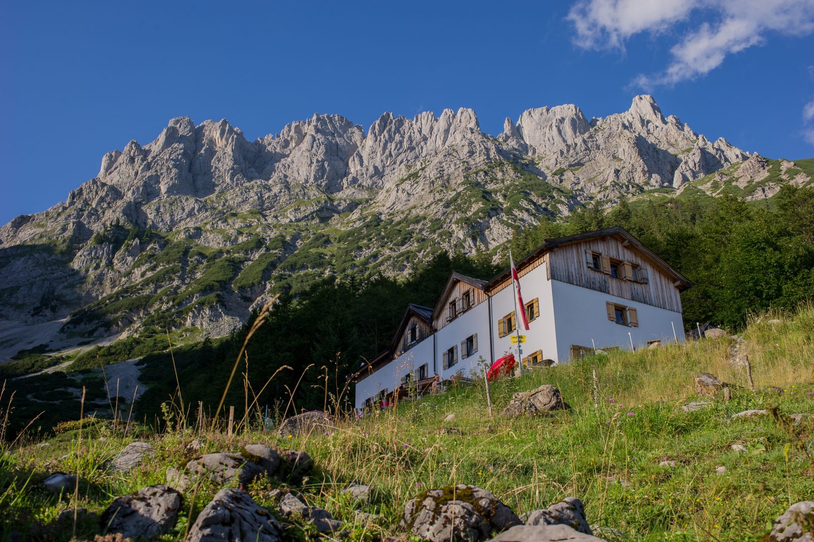 Die Gaudeamushütte im Wilden Kaiser, Foto: Roland Schoner | Climbers Paradise