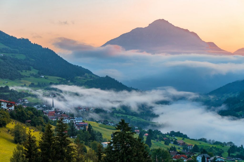 Pitztal - Wenns mit Tschirgant, Foto: Tirol Werbung | Climbers Paradise