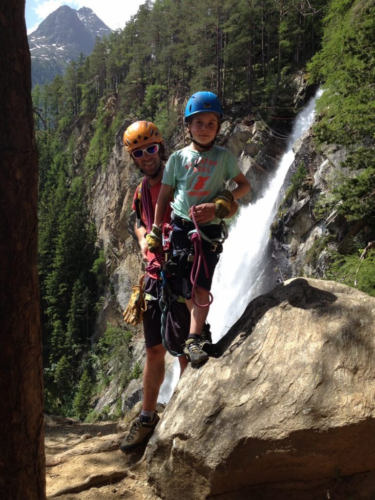 Klettersteig mit Kindern - Erfolgserlebnis, Foto: Matthias Bader | Climbers Paradise