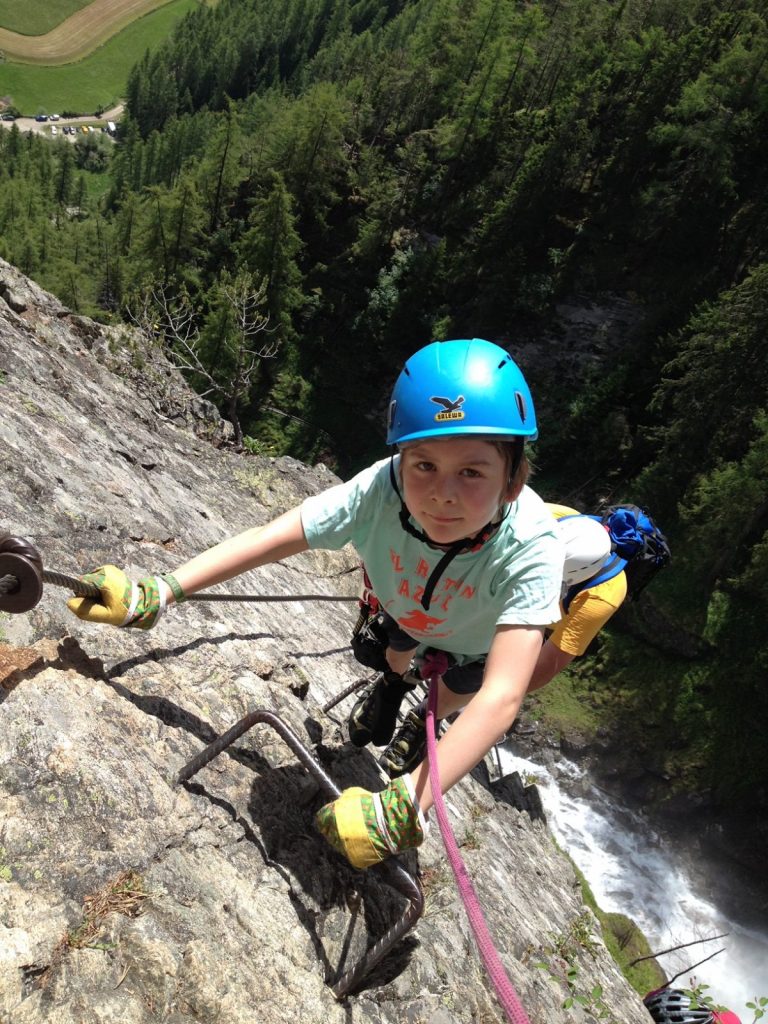 Klettersteig mit Kindern - kinngerechte Ausrüstung, Foto: Matthias Bader | Climbers Paradise