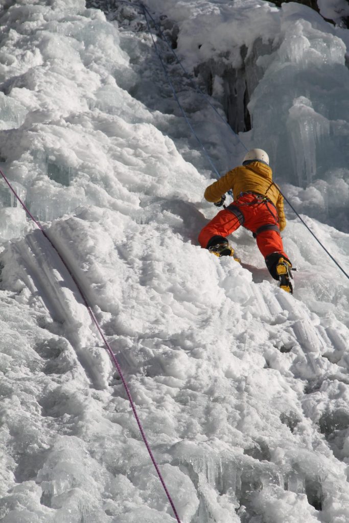 Kletterer beim Festival „Eis Total", Foto: Bernhard Daurer | Climbers Paradise