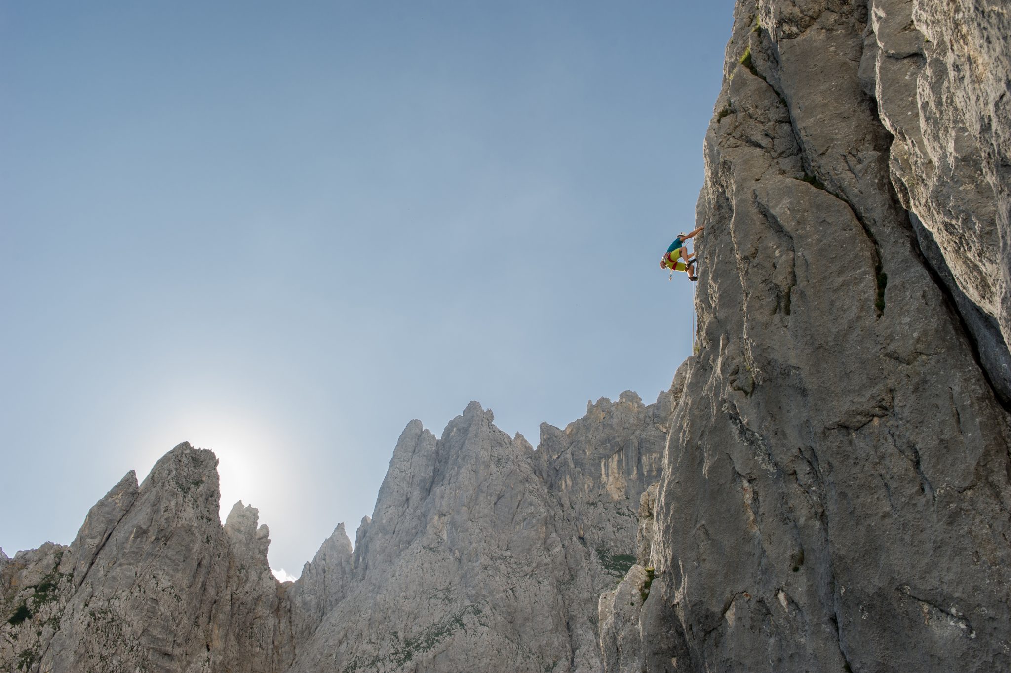 Klettern an der vorderen Karlspitze beim Wilden Kaisern, Foto: Roland Schonner | Climbers Paradise