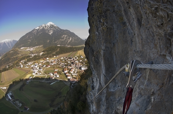 Steinwand Klettersteig, Foto: Ernst Riha | Climbers Paradise