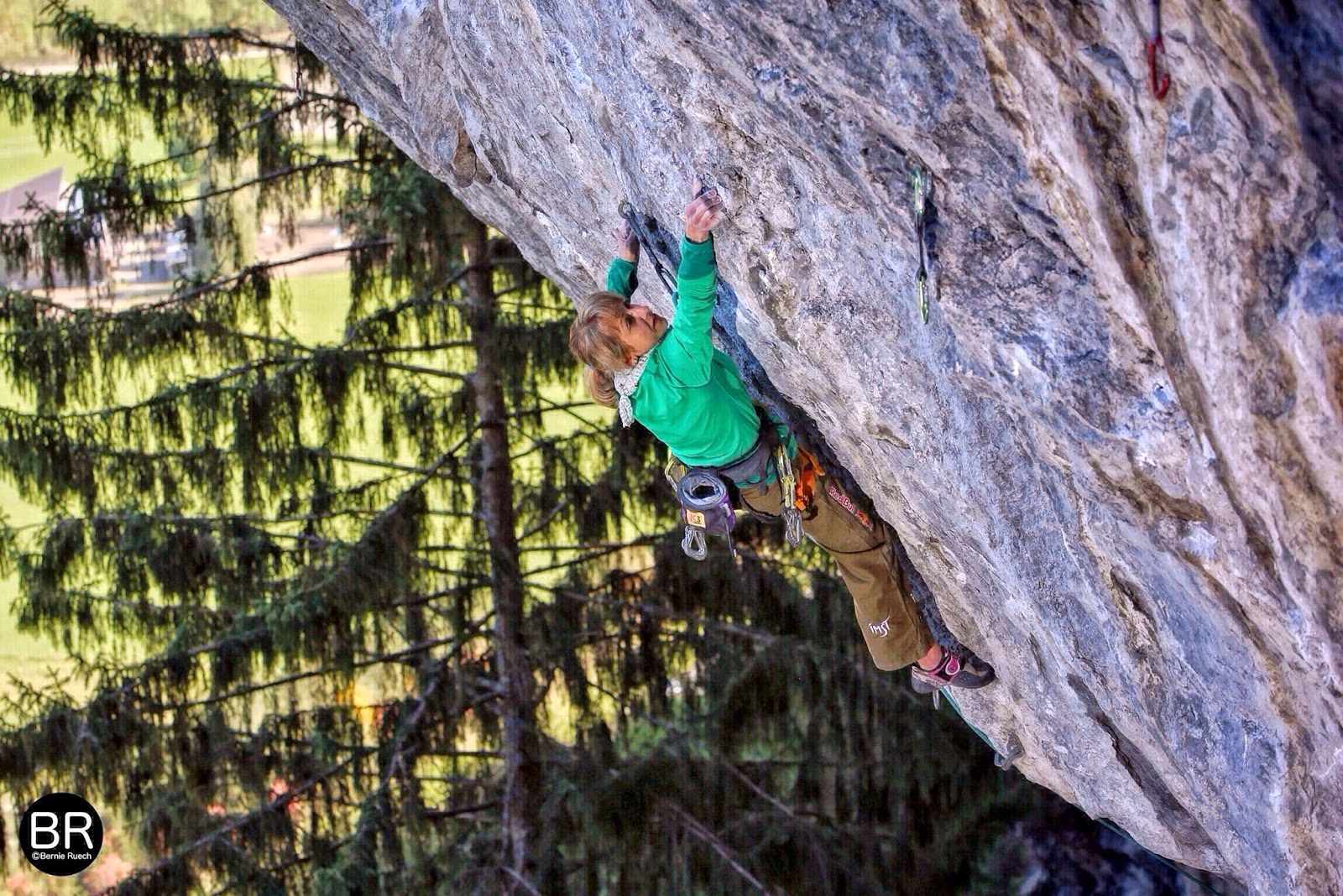 Angela Eiter trifft man häufig am Götterwandl an, hier in Zerirs (8c+), Foto: Bernie Ruech | Climbers Paradise