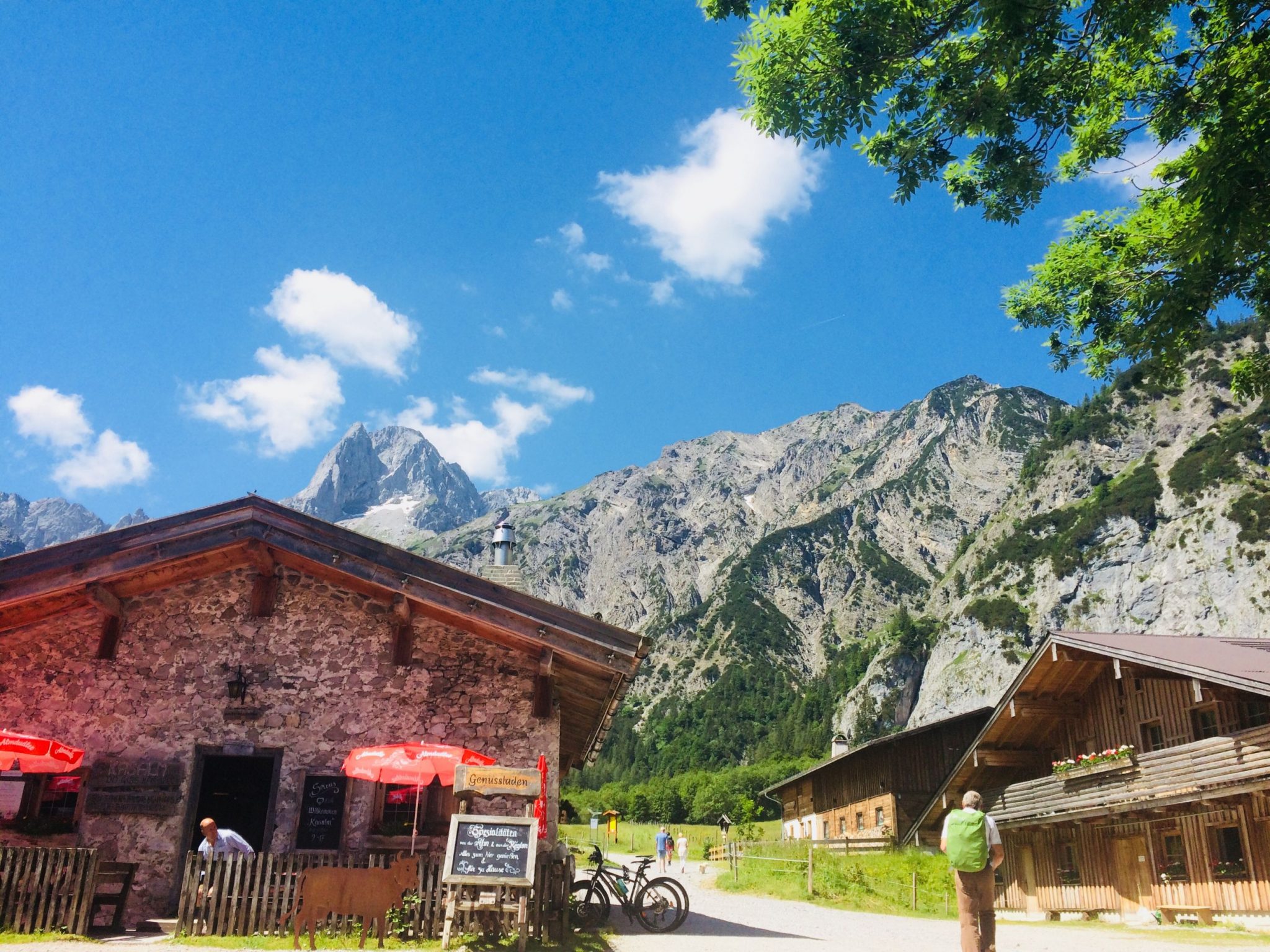 Traumhafter Blick von der Gramai Alm inmitten der Karwendeltäler | Climbers Paradise