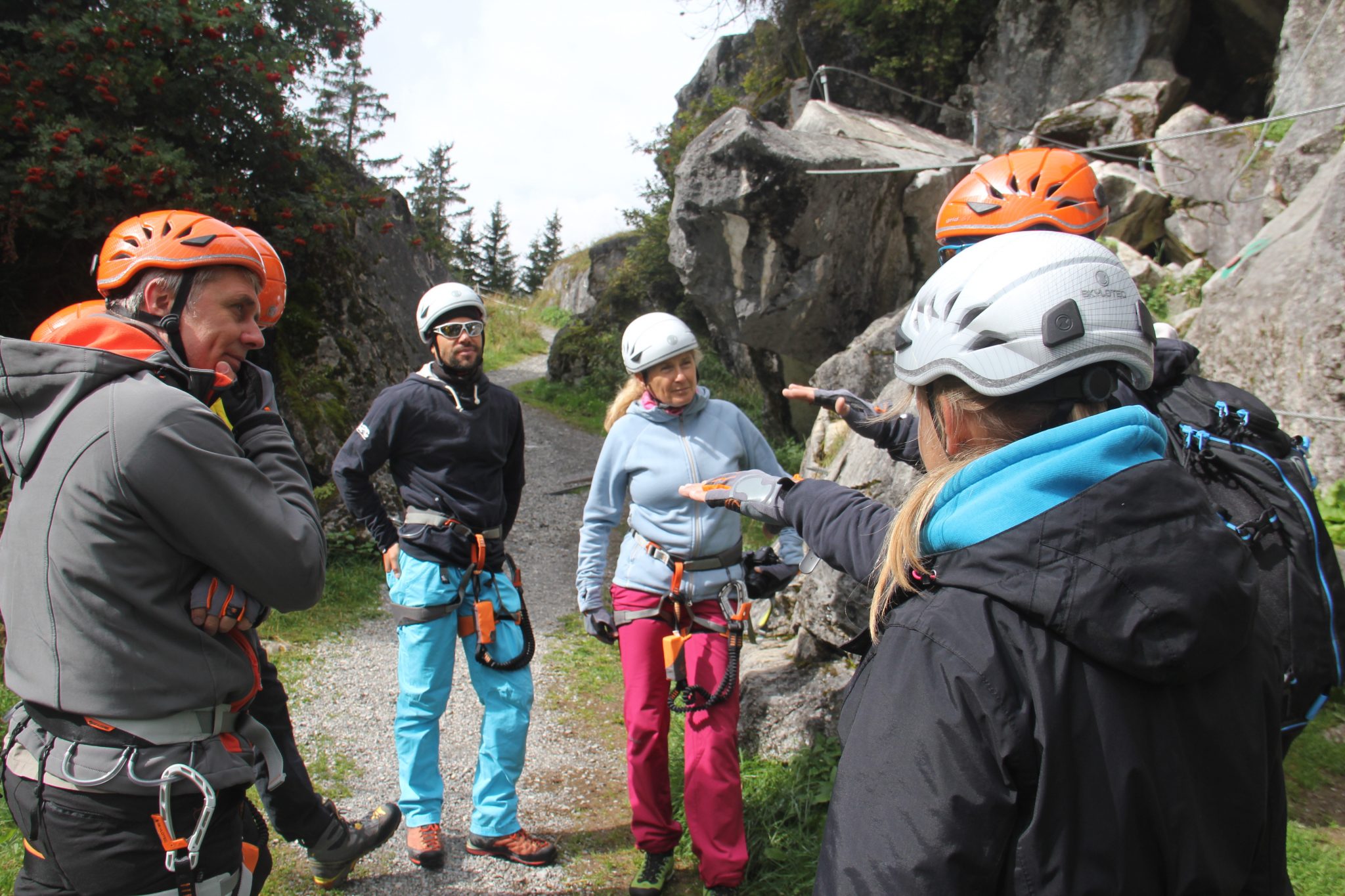 Praxisnah lernen bei den Klettersteigkursen, Foto: SAAC | Climbers Paradise