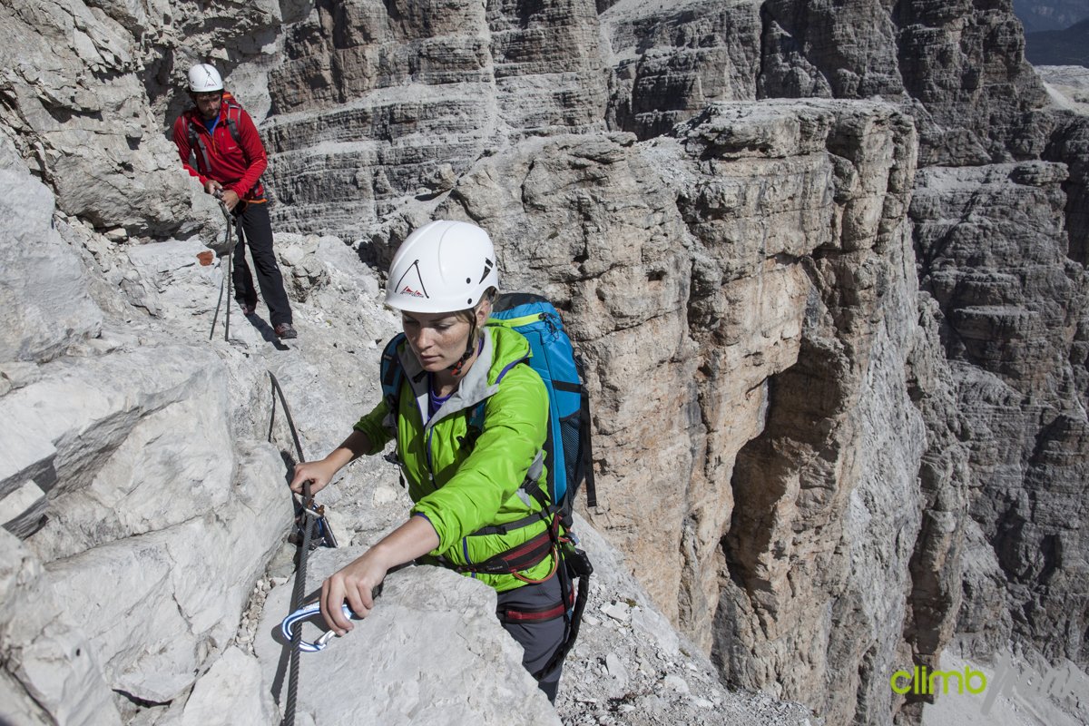 Richtig Sichern beim Klettersteig, Foto: ClimbHow | Climbers Paradise